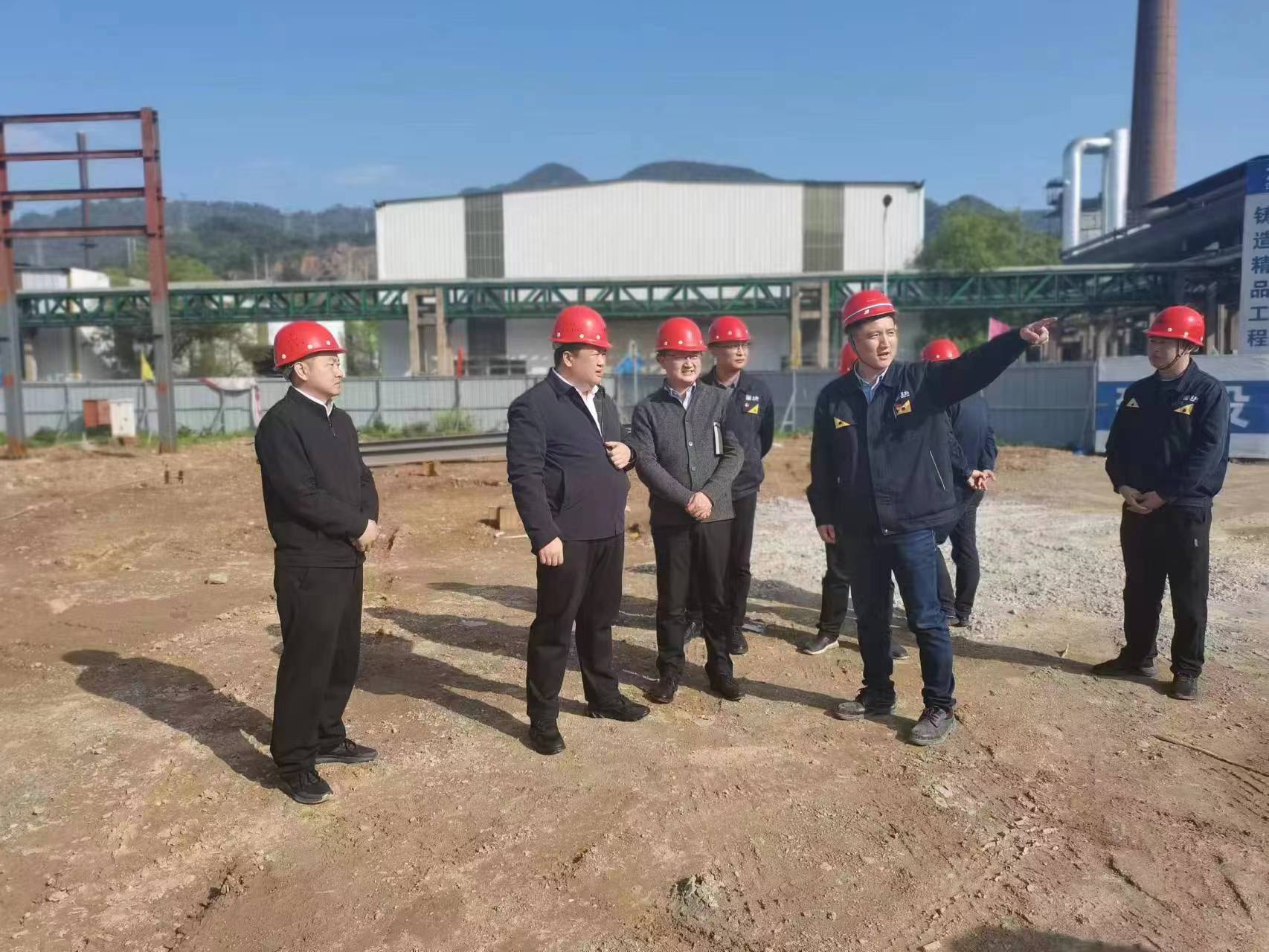 現(xiàn)場指導(dǎo)工作 (1).jpg 現(xiàn)場指導(dǎo)工作 (1).jpg