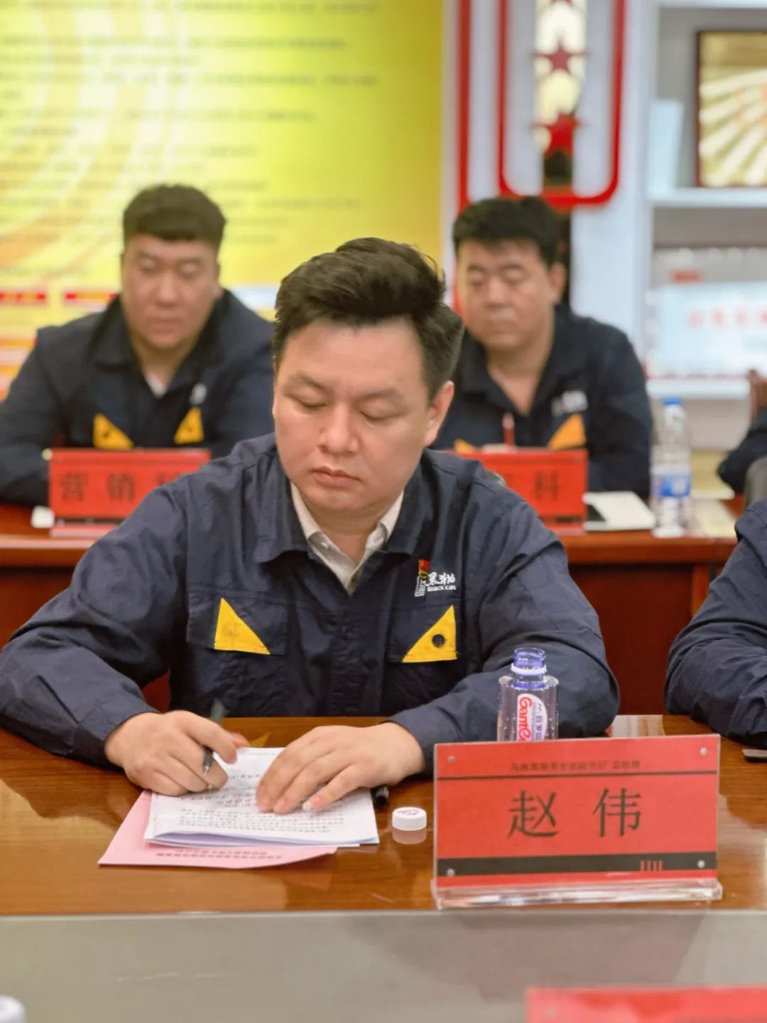 烏海負(fù)責(zé)人.jpg 烏海負(fù)責(zé)人.jpg