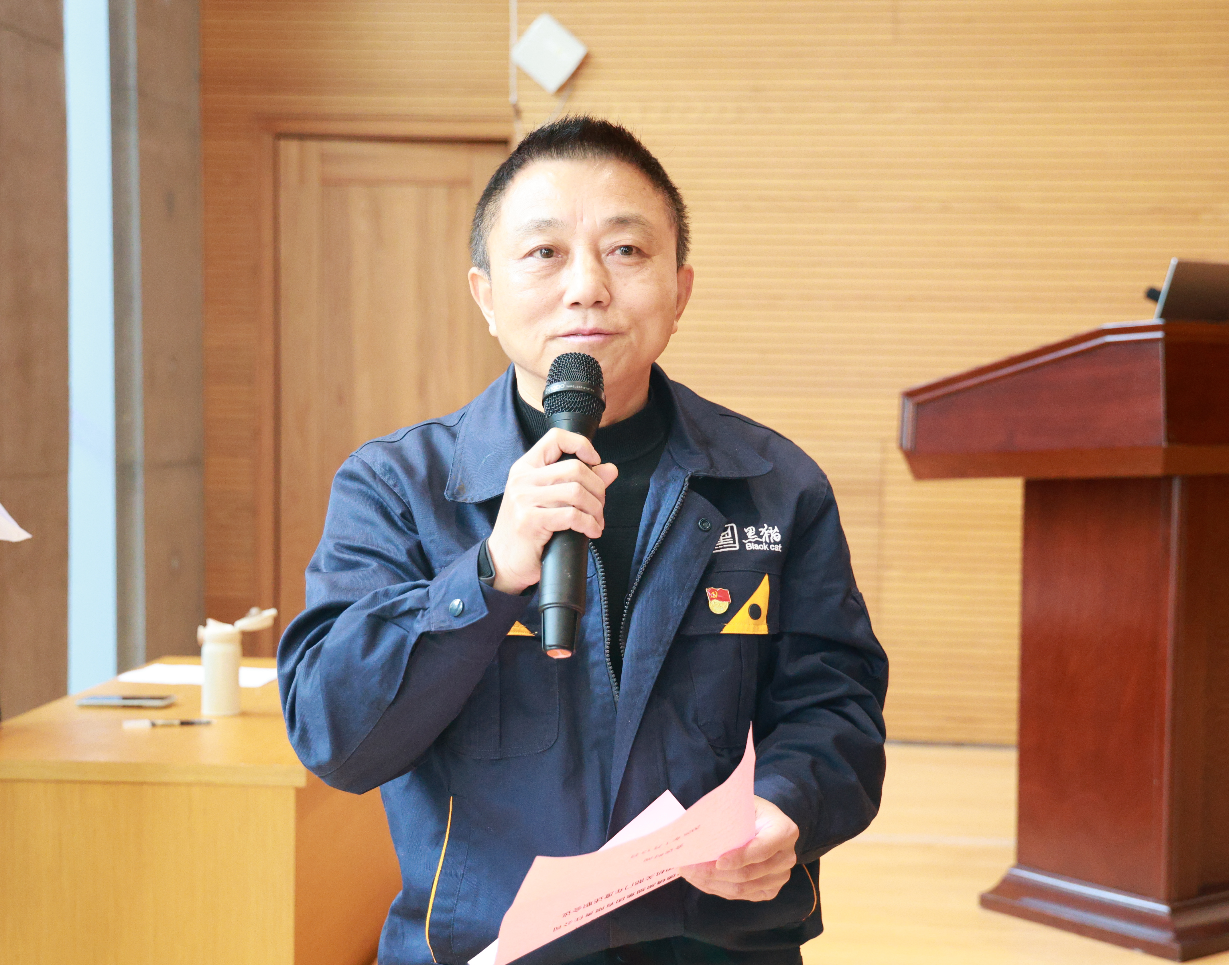 圖3 盛旺喜宣讀分?jǐn)?shù).jpg 圖3 盛旺喜宣讀分?jǐn)?shù).jpg