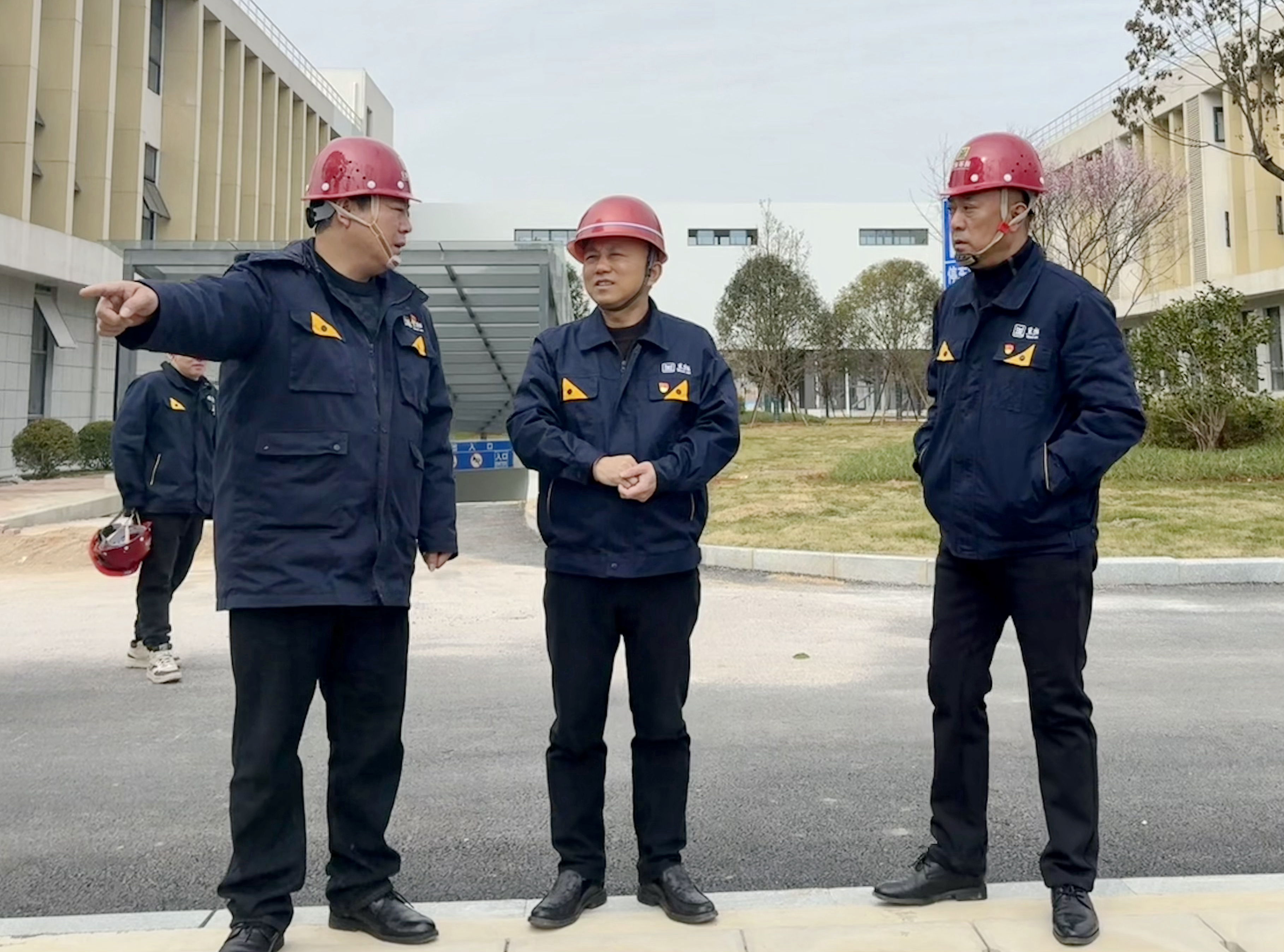 圖1 盛旺喜調(diào)研現(xiàn)場(chǎng).jpg 圖1 盛旺喜調(diào)研現(xiàn)場(chǎng).jpg