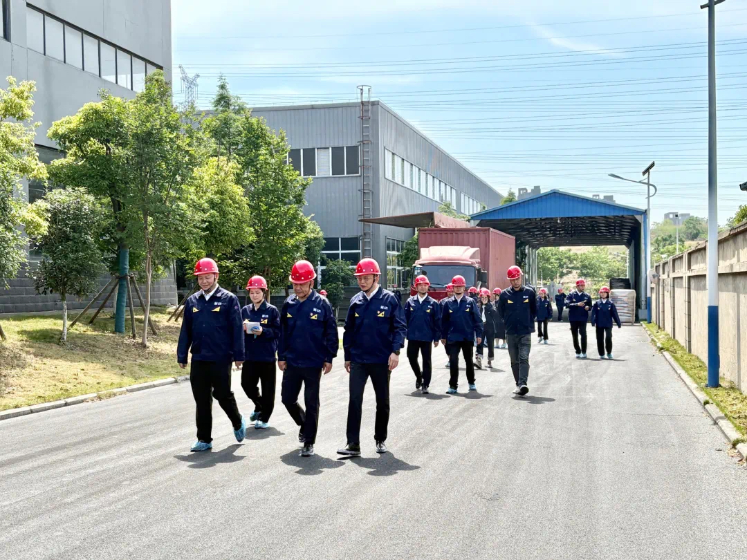 調(diào)研現(xiàn)場(chǎng).jpg 調(diào)研現(xiàn)場(chǎng).jpg